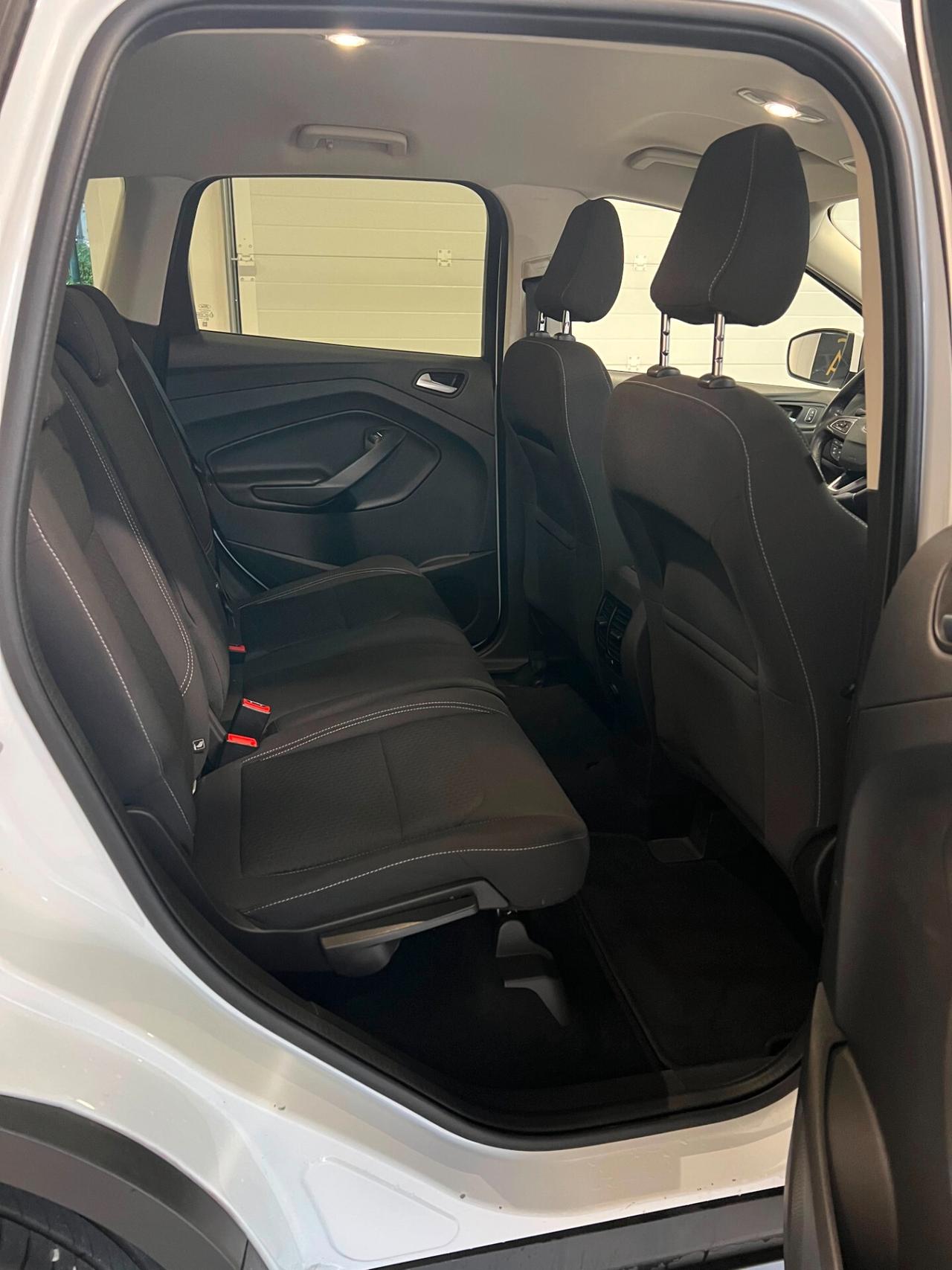 Ford Kuga 2.0 TDCI 120 CV S&S 2WD Powershift