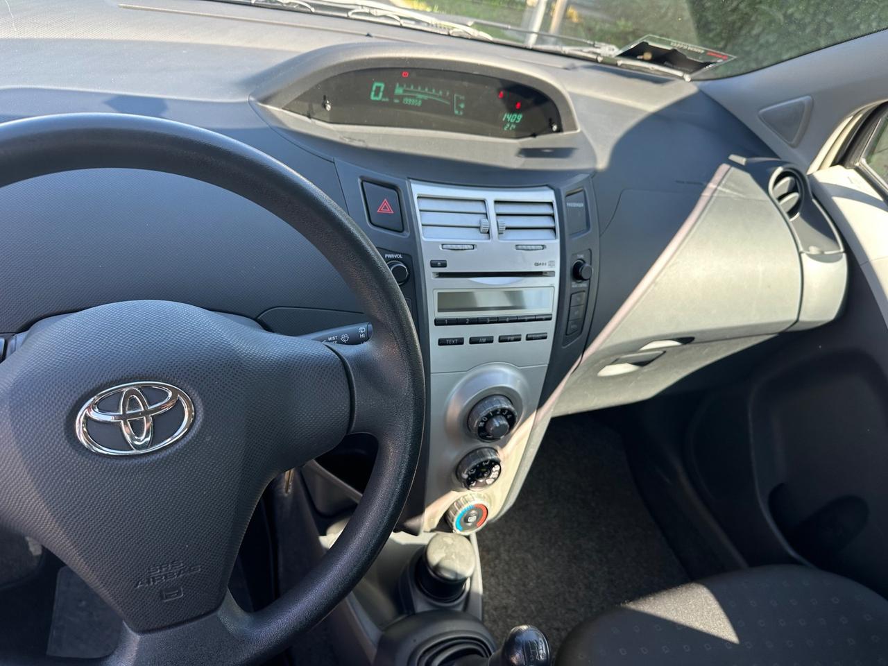 Toyota Yaris 1.0 benz 2006 neopatentati