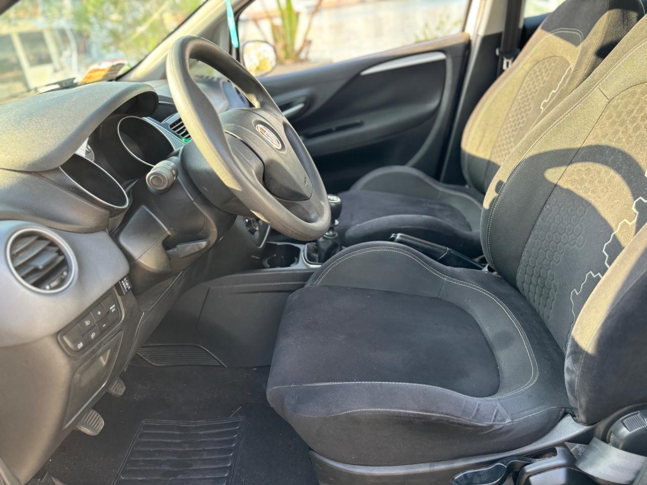 FIAT PUNTO EVO 1.2 BENZINA GPL VALIDO FINO ALL 2030