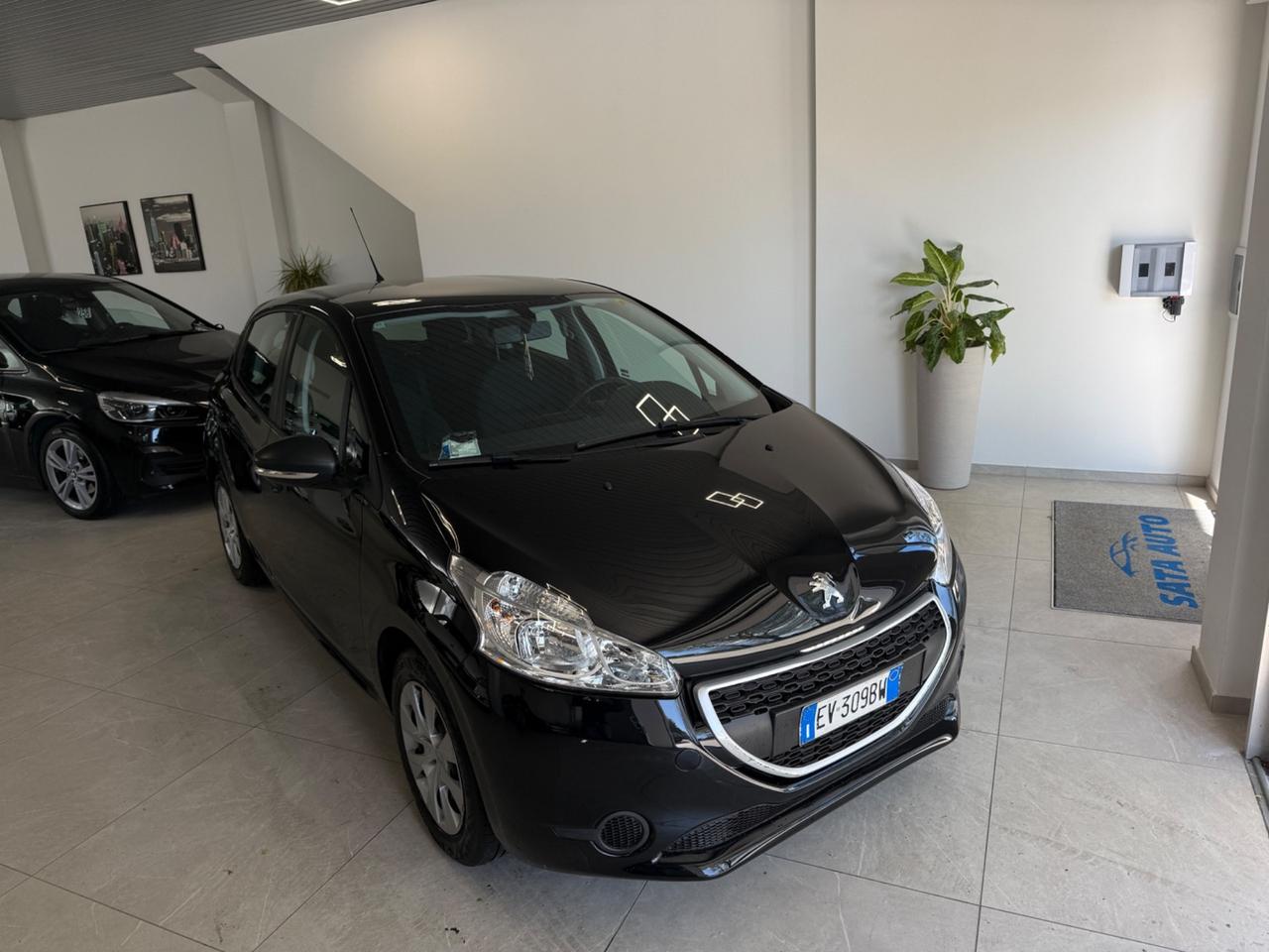 Peugeot 208 PureTech 82 5 porte Allure