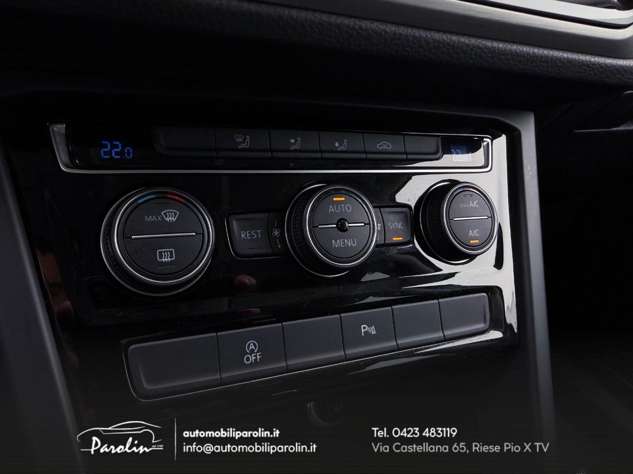 Volkswagen Touran 1.6 tdi Comfortline DSG 7 posti-ACC-Navi-Park