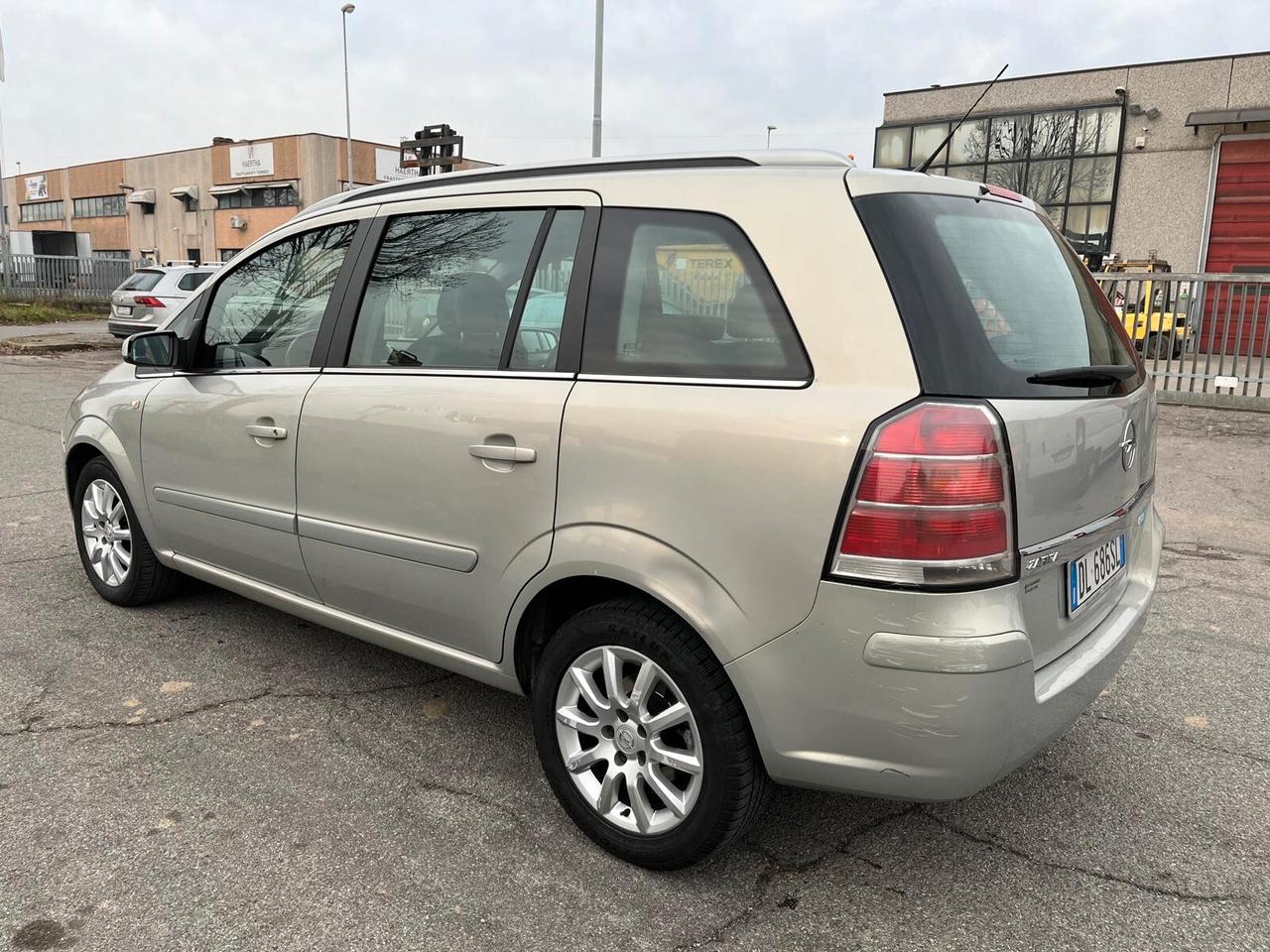 Opel Zafira 1.6 16V ecoM 94CV **7 POSTI** **NEOPATENTATI**