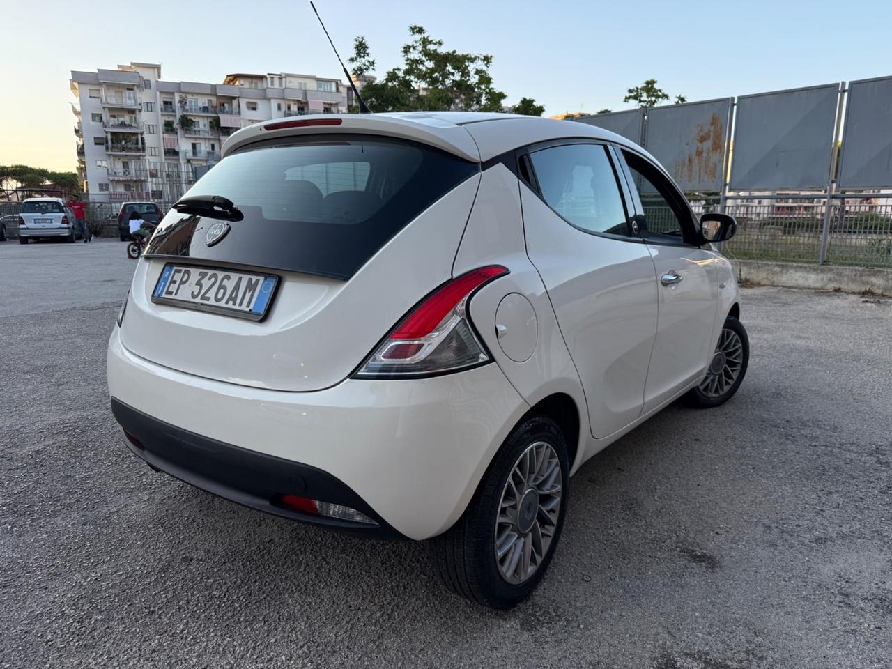 Lancia Ypsilon 1.2 GPL Ecochic Platinum Full Immacolata
