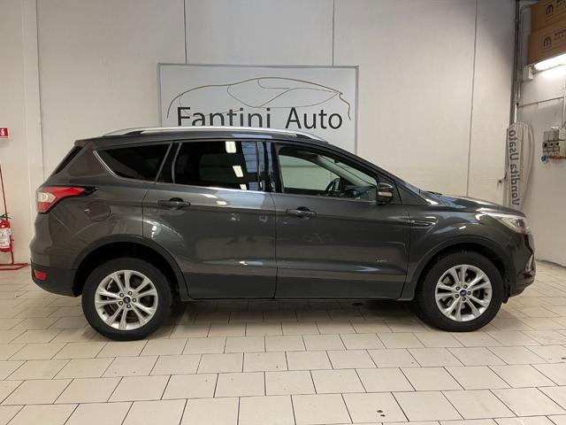 FORD Kuga 2.0 TDCI 150 CV S&S 4WD Powershift Titanium