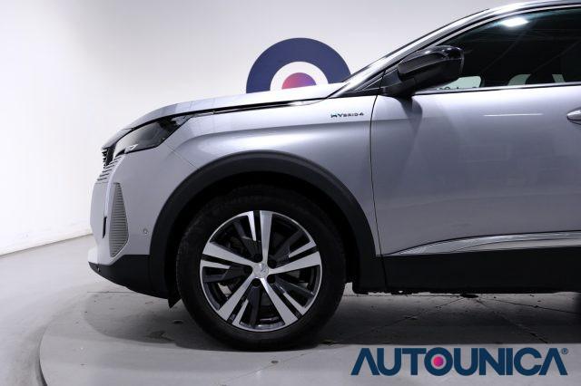 PEUGEOT 3008 HYBRID4 300 E-EAT8 ALLURE PACK