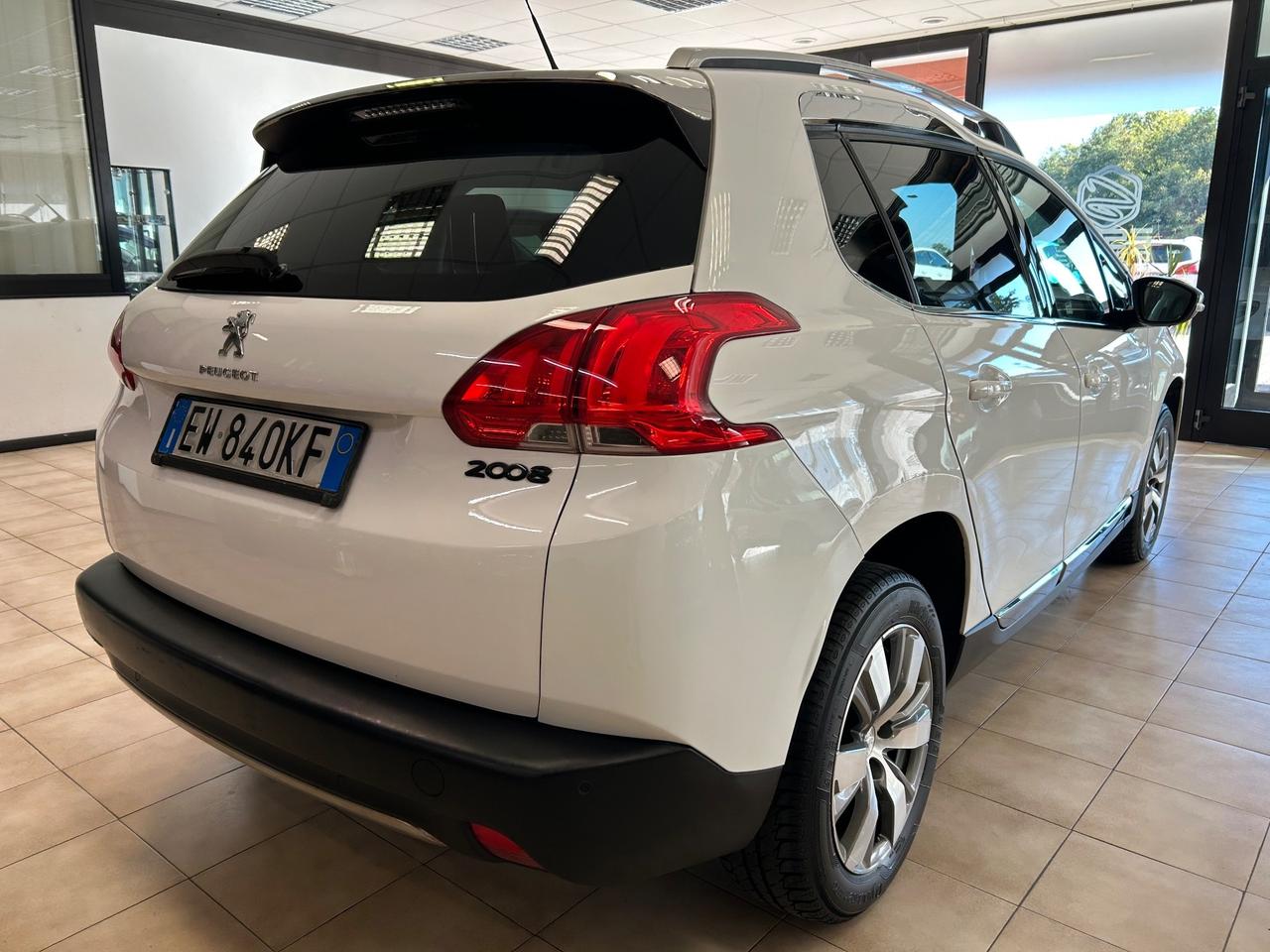 Peugeot 2008 - 2014 1.2 PureTech 1.2 82cv 87.000KM