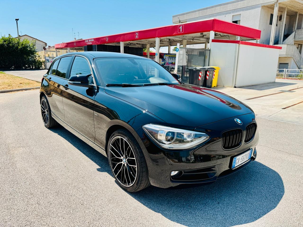 BMW 120d xDrive 5p. Sport / Led / Interni M