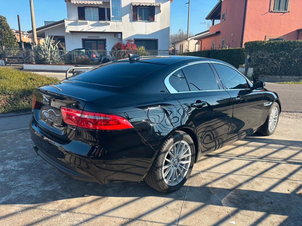 Jaguar XE 2.0 D 180 CV Portfolio