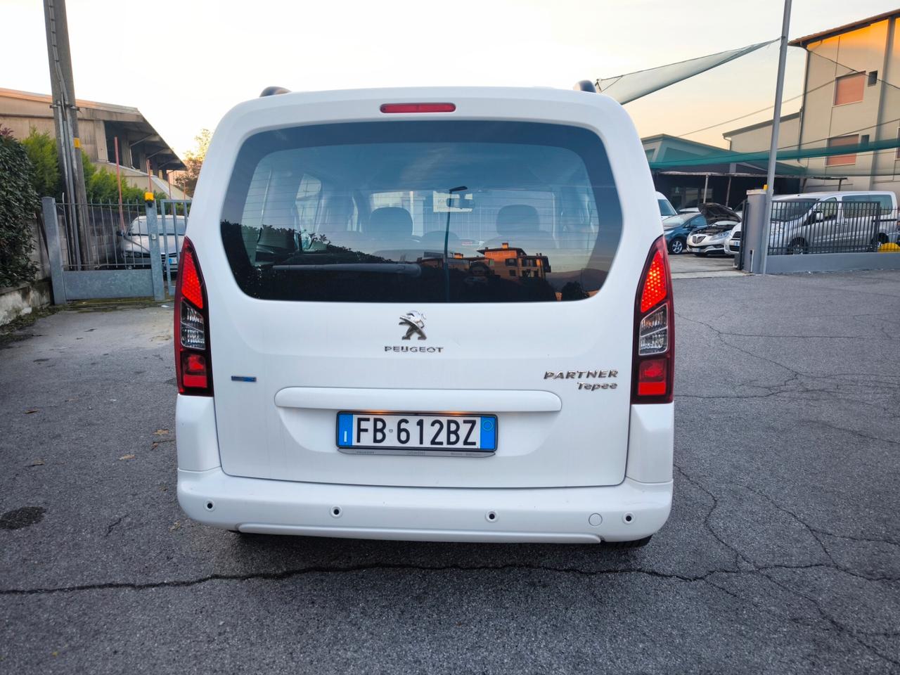 PEUGEOT PARTNER TEPEE 1,6 HDI – OK NEOPATENTATI