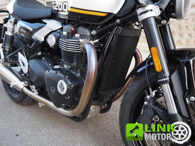 TRIUMPH Speed Twin 1200