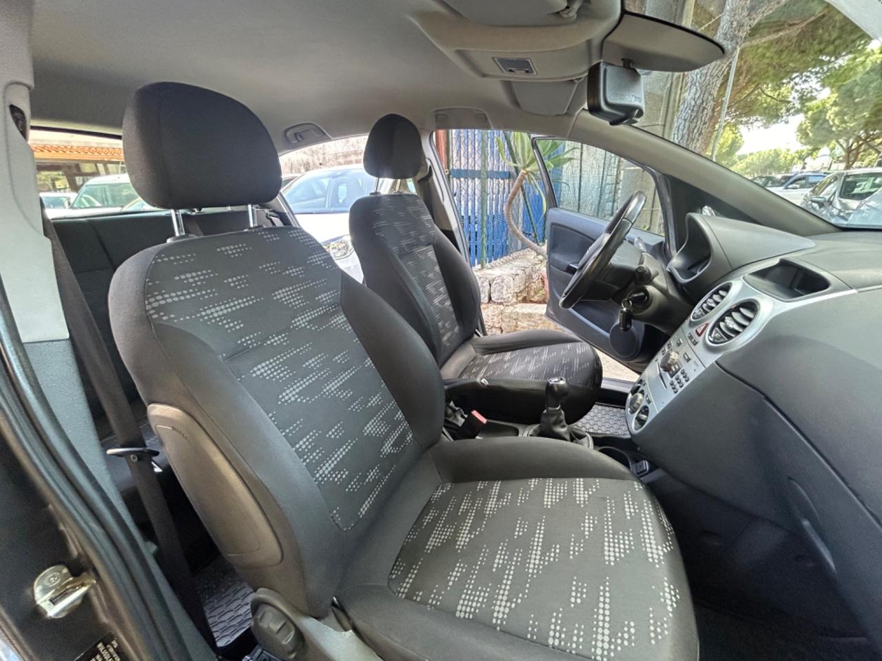 Opel Corsa 1.4 16V 5 porte Elective