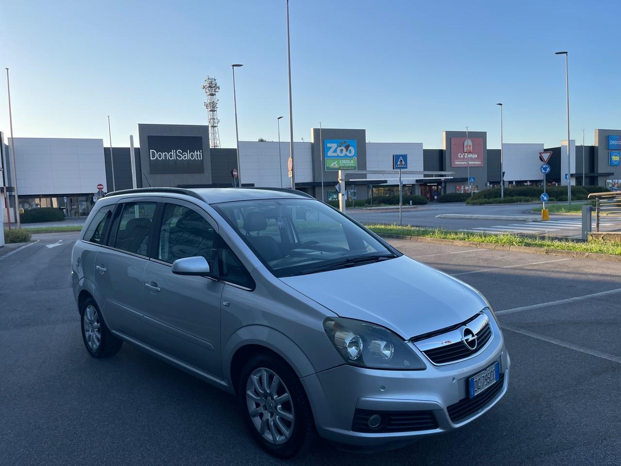 Opel Zafira 1.6 16V Twinport Cosmo