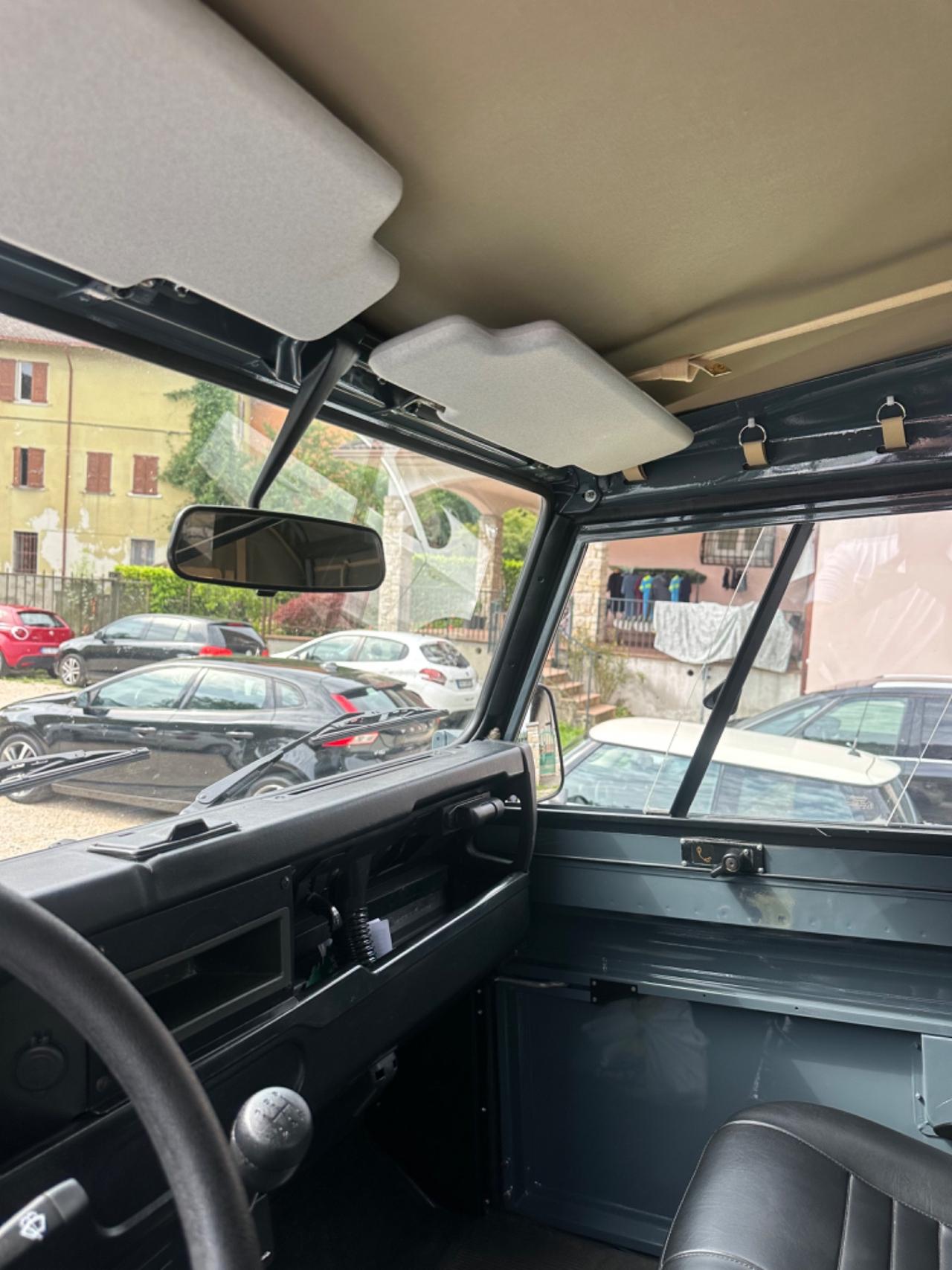 Land Rover DEFENDER 90 2.5 TD300 EX UN SOFT-TOP