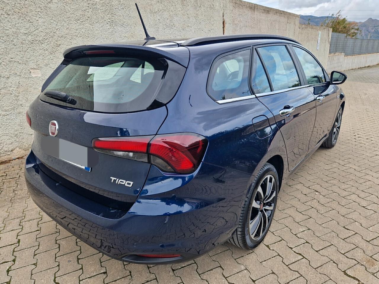 Fiat Tipo 1.3 MJT 95cv Lounge per Neopatentati