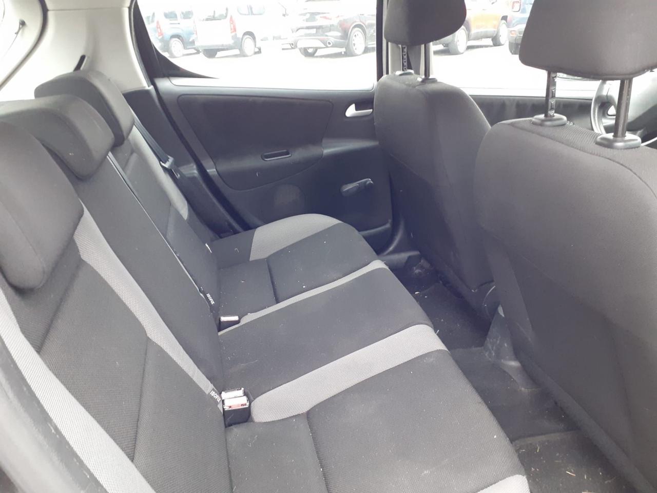 Peugeot 207 1.4 HDi 70CV 5p. ONE Line