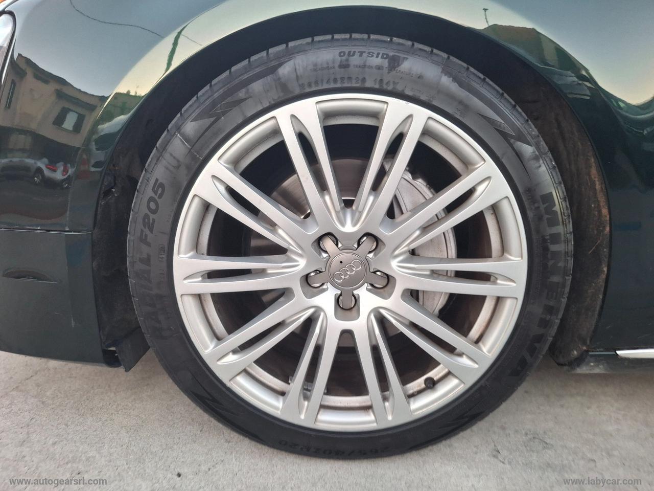 AUDI A8 3.0 TDI 250CV cl.d. quattro tiptronic