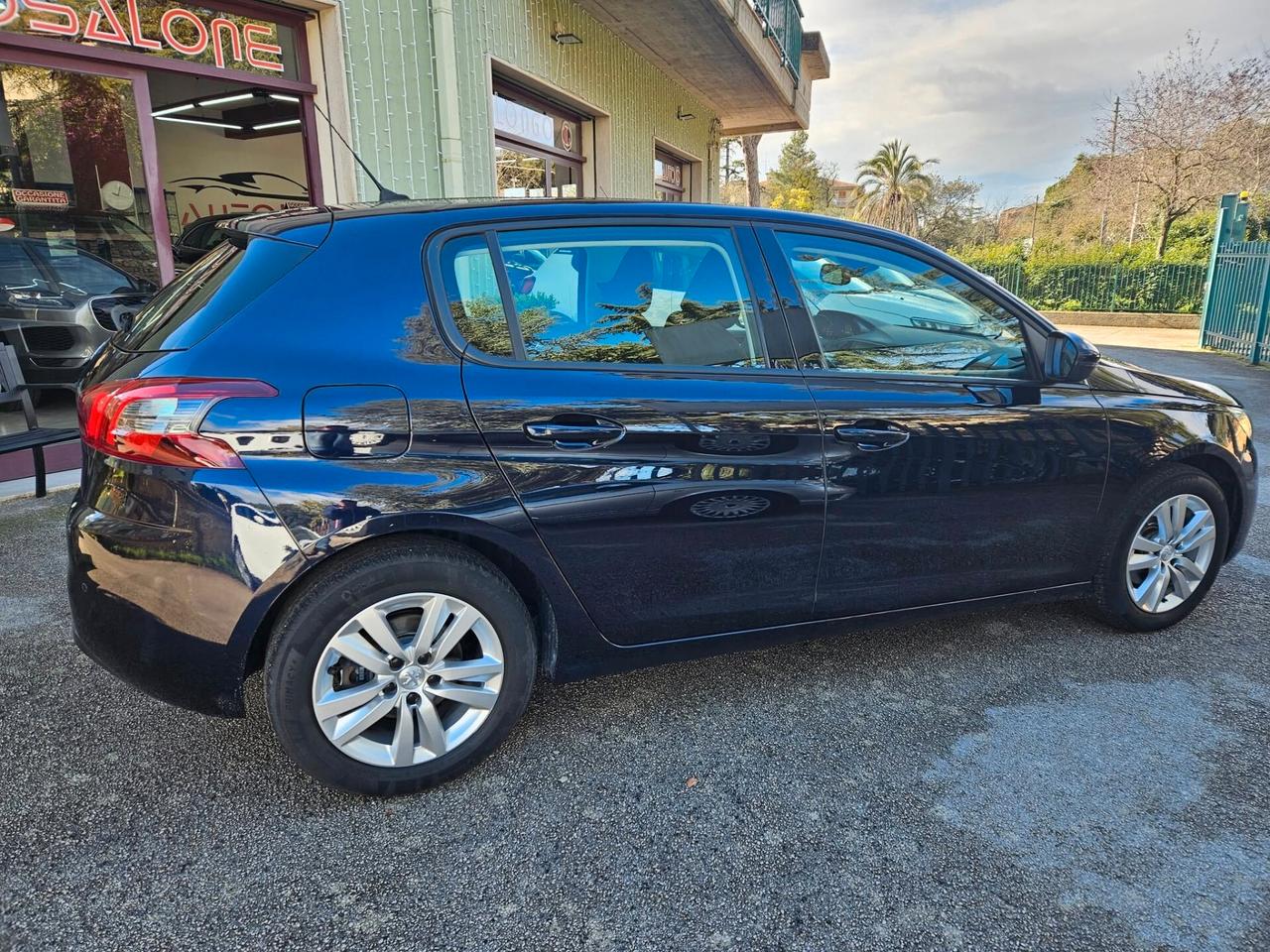 Peugeot 308 BlueHDi 130 S&S Business