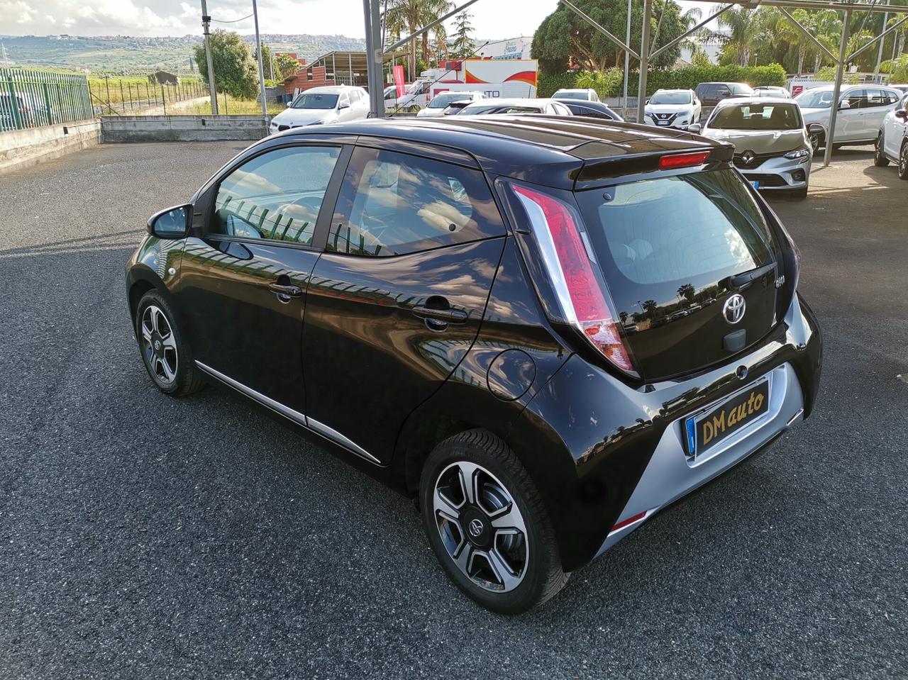 Toyota Aygo 1.0 VVT-i 69 CV 5 porte x-play