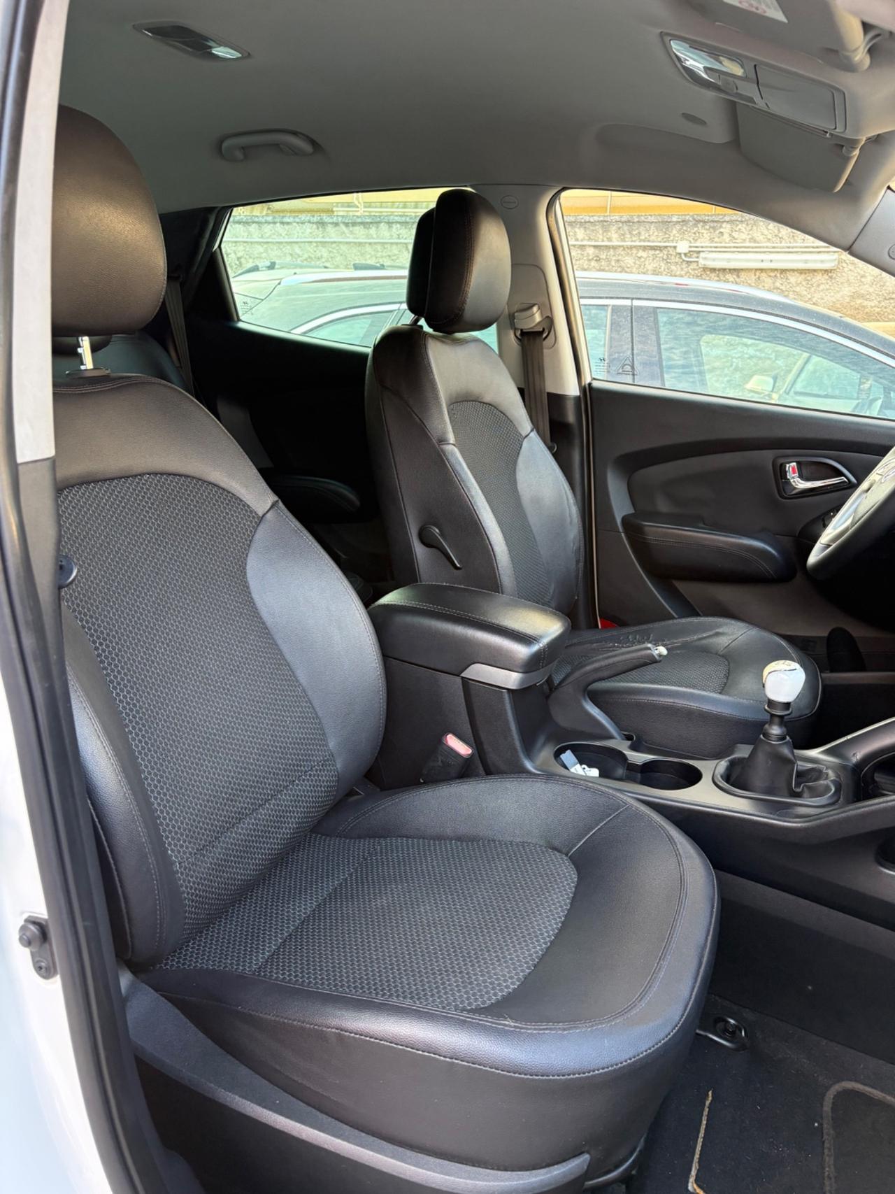 Hyundai iX35 1.7 CRDi 2WD SUPER ACCESSORIATA