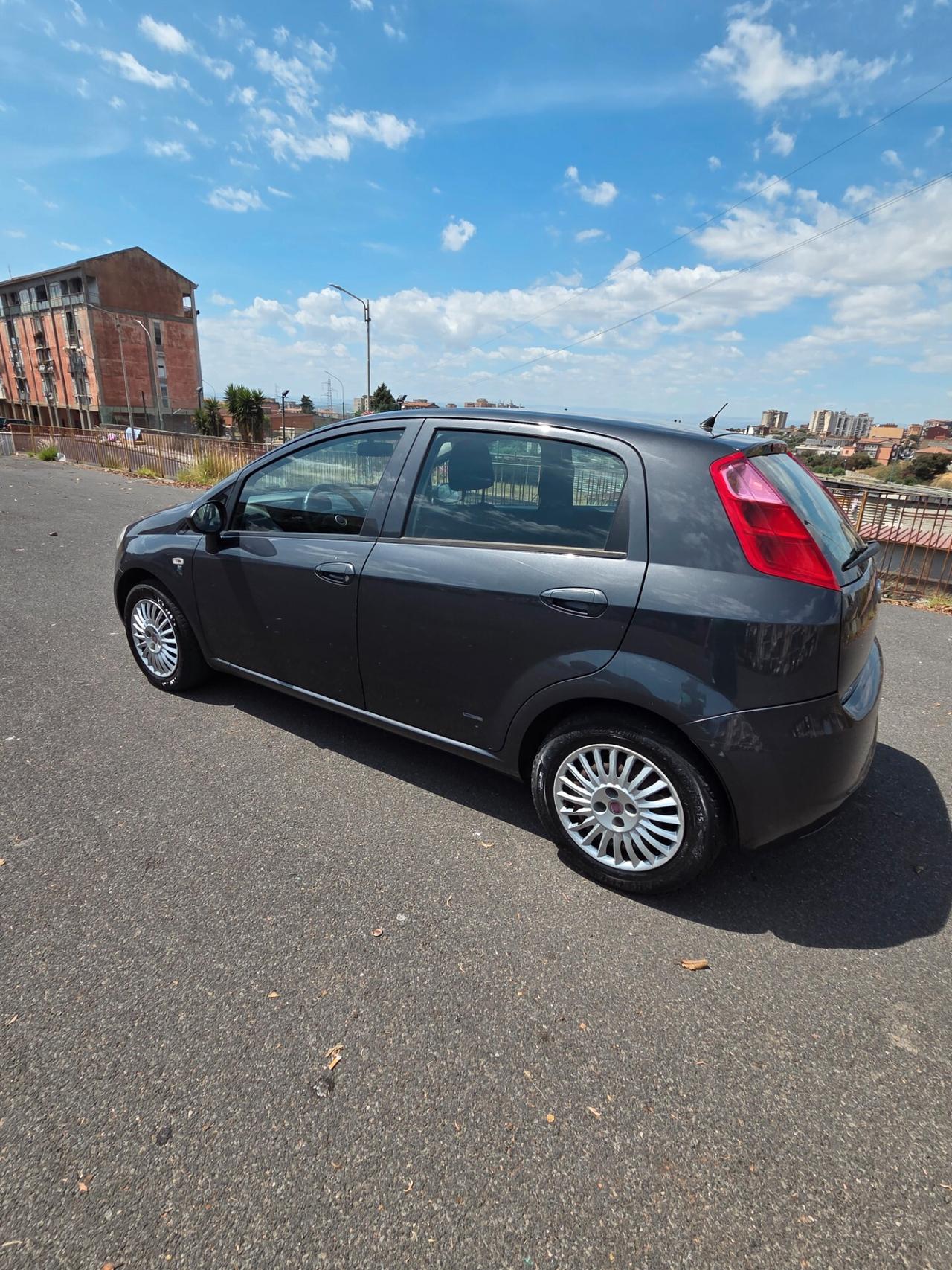 Fiat Grande Punto 1.3 MJT 75 CV 5 porte Dynamic