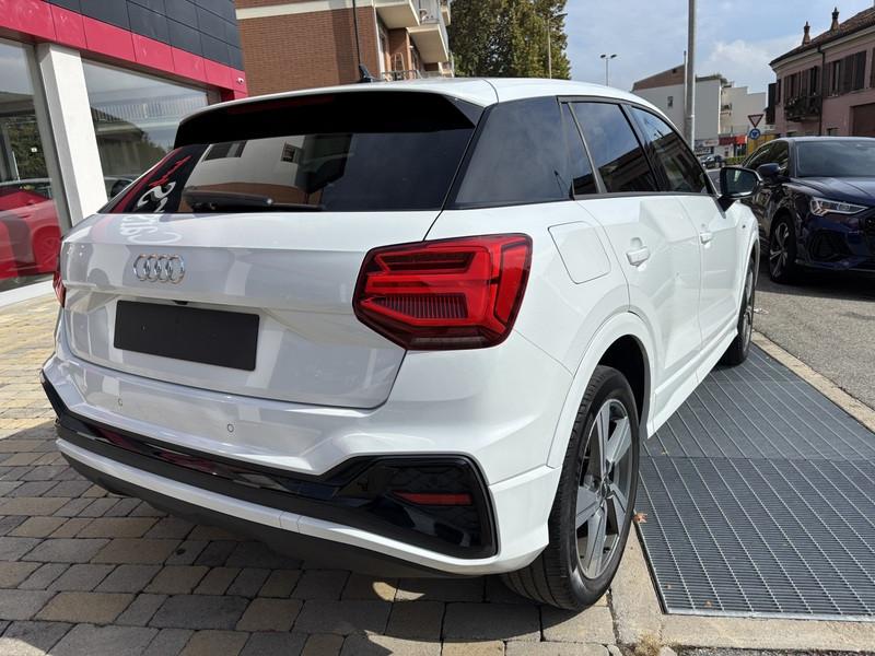 Audi Q2 30 1.0 tfsi Admired TETTO-NAVI-CAM-18"