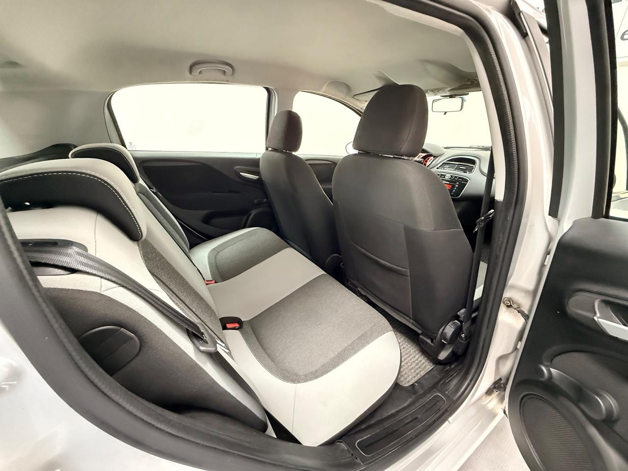 Fiat Punto 1.4 8V 5P GPL Lounge 01/2013 Neopatentati