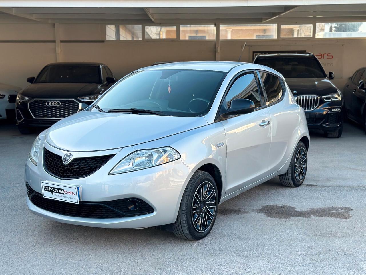 Lancia Ypsilon 1.2 69 CV 5 porte GPL Gold