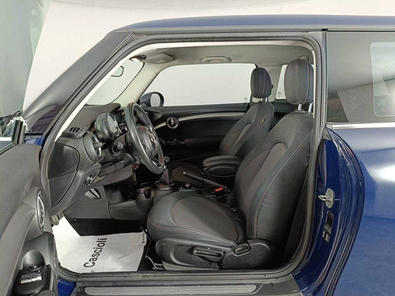 MINI Mini IV F55-F56 2014 - Mini 1.5 One D Business 3p