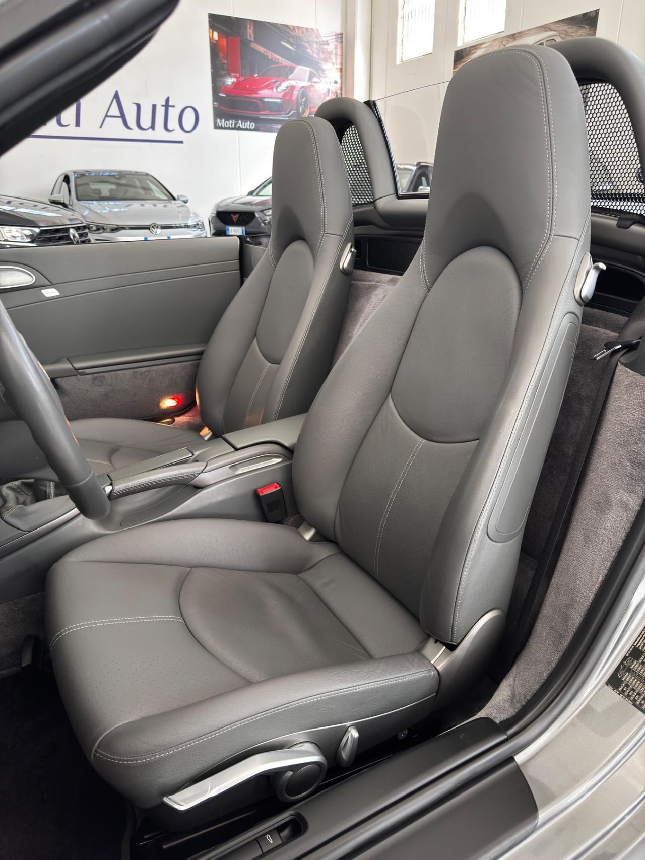 Porsche Boxster 2.7 24V solo 31519 km