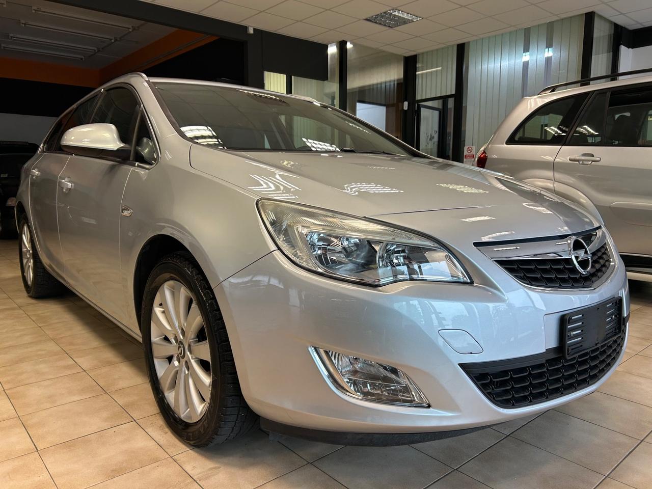 Opel Astra - 2012 1.7 CDTI 125CV