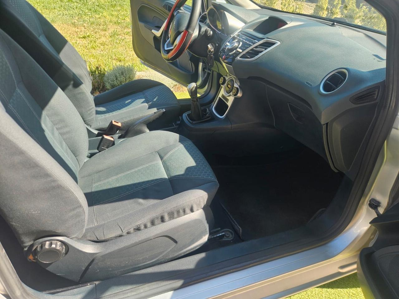 Ford Fiesta 1.4 TDCi 68CV 3 porte Titanium