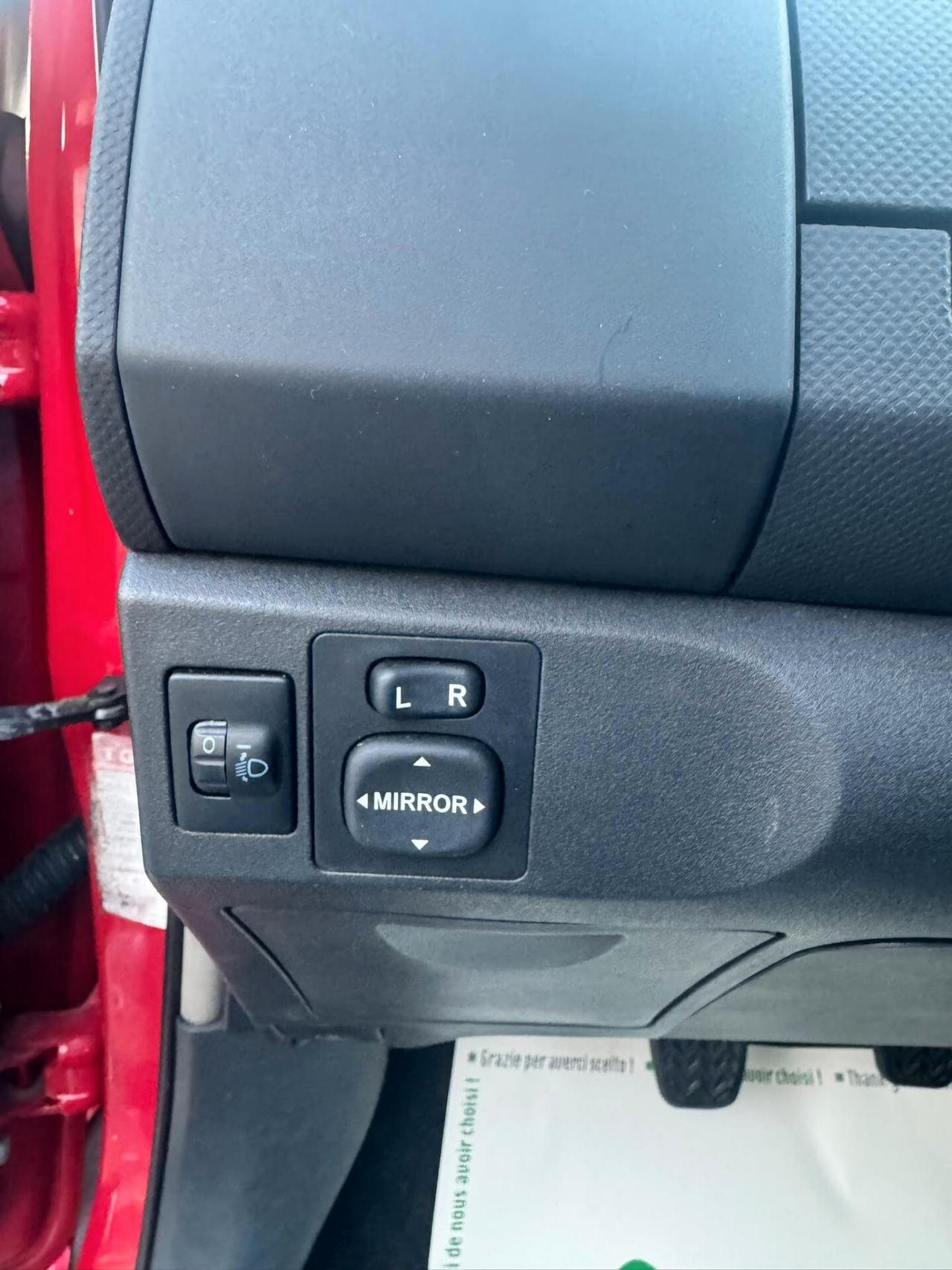 Toyota Yaris 1.0 5 porte Now