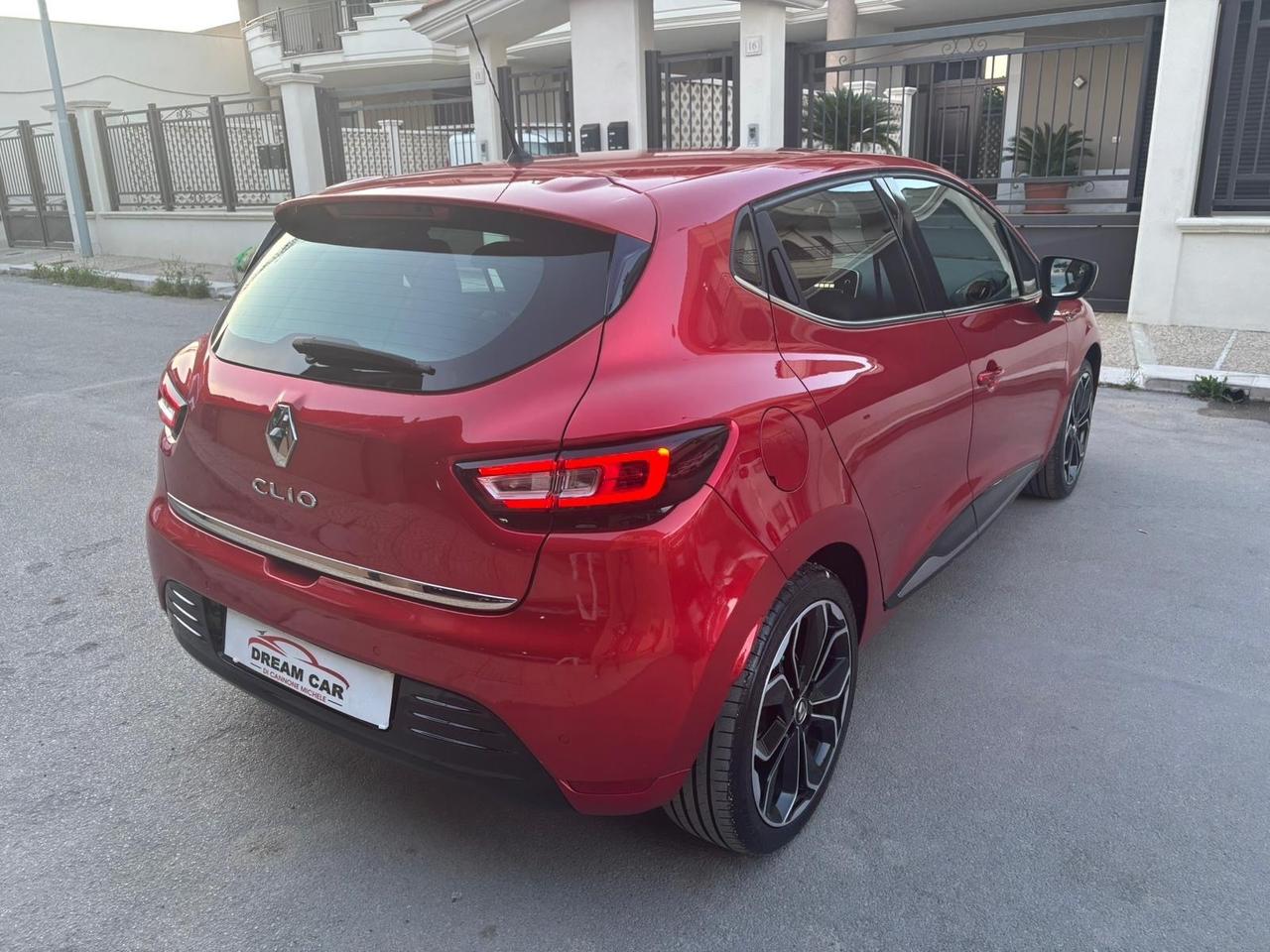 Renault Clio dCi 8V 90 CV 5 porte Moschino Intens