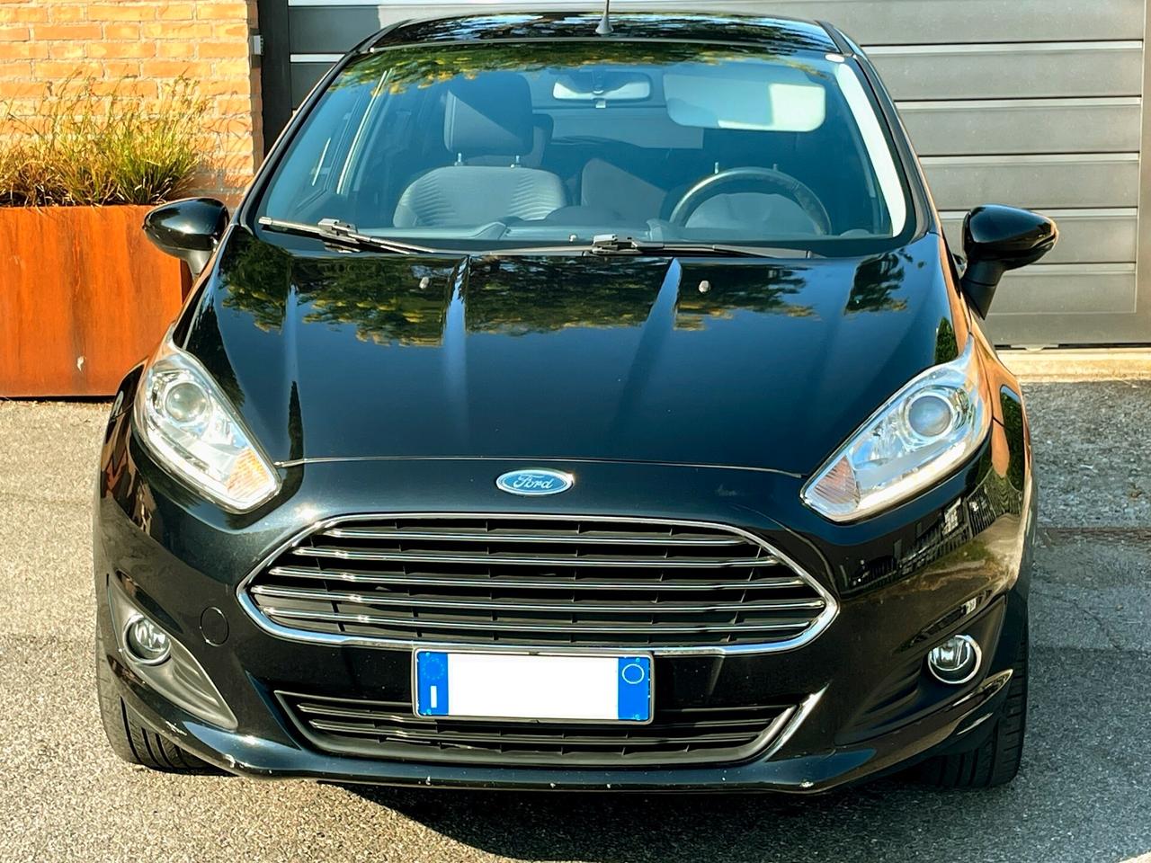 FORD FIESTA 1.5D-99000km-U.Prop-Titanium-2014