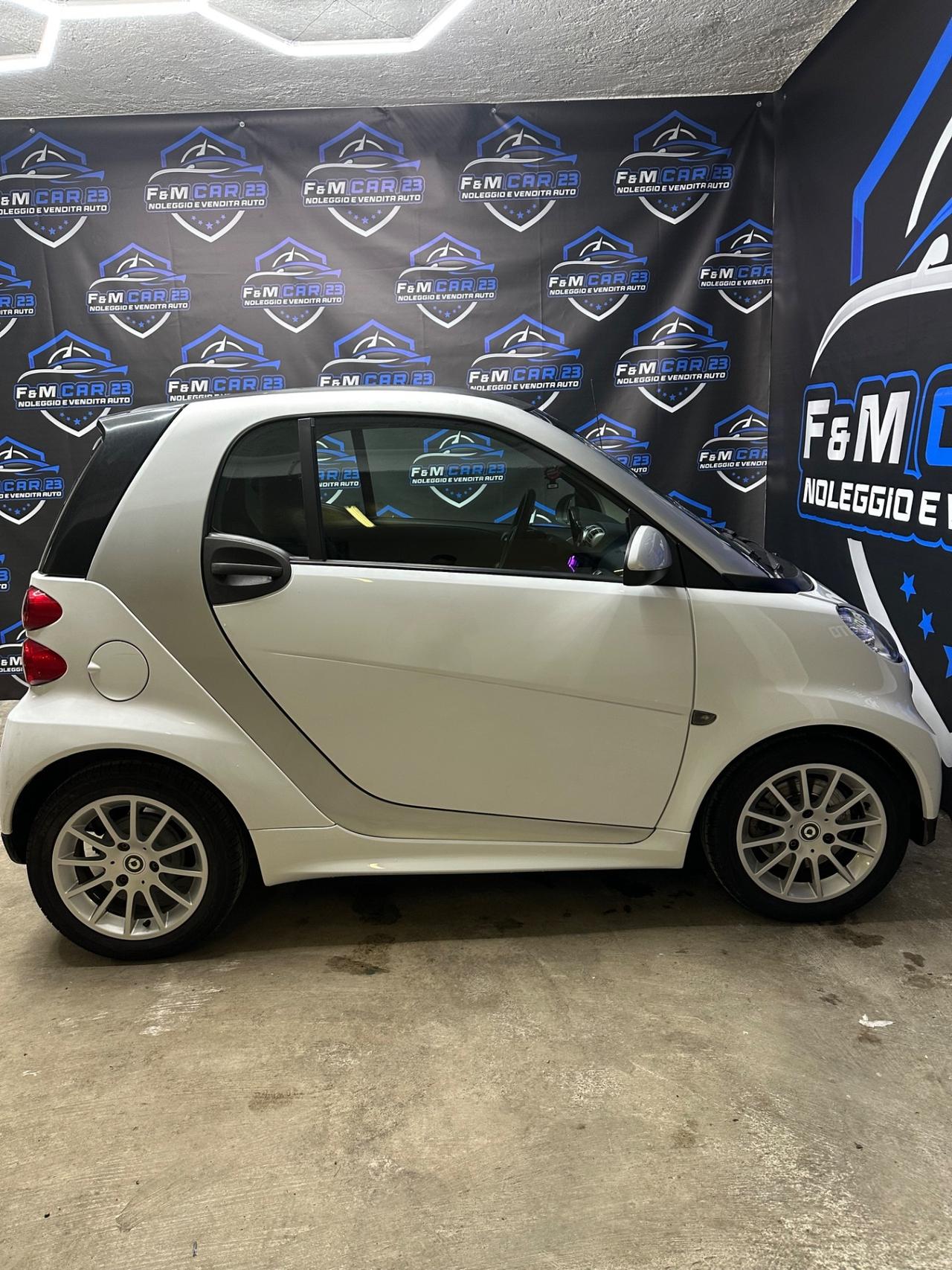 Smart ForTwo 1000 45 kW MHD coupé pure