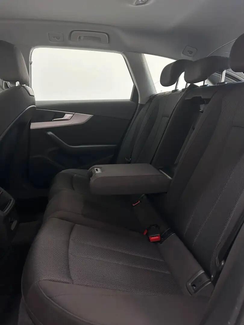 Audi A4 Avant 35 TDI/163 CV S tronic