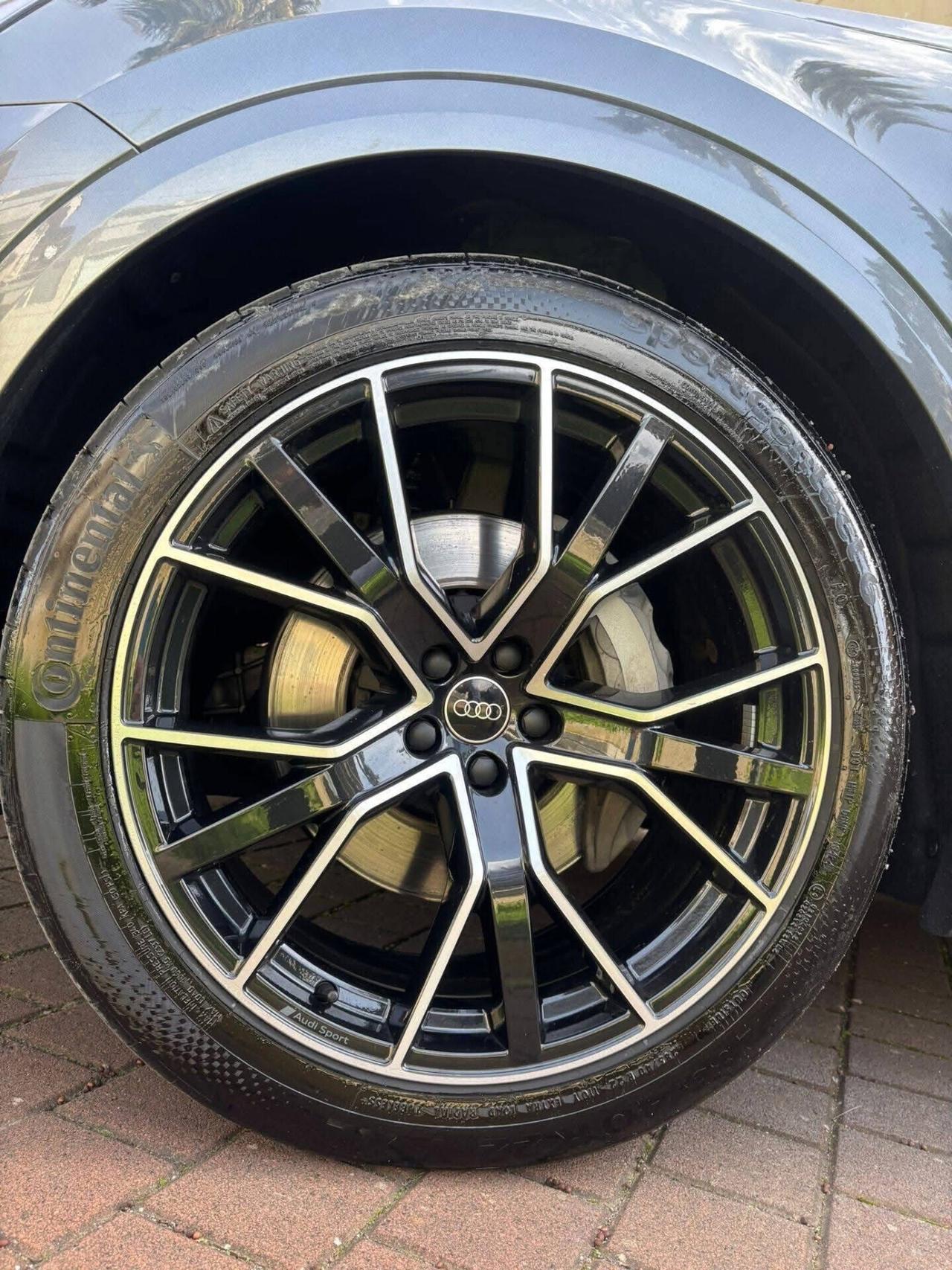 Audi Q8 SUV TDI quattro 170 kW tiptronic S line edition !!\\