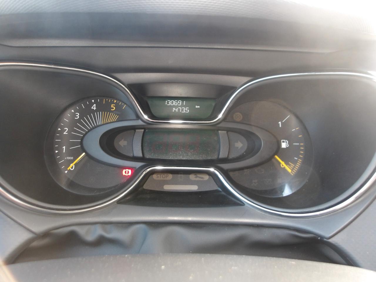 RENAULT CAPTUR 1.5 DCI- AUTO-RETROC-GARANZIA FULL