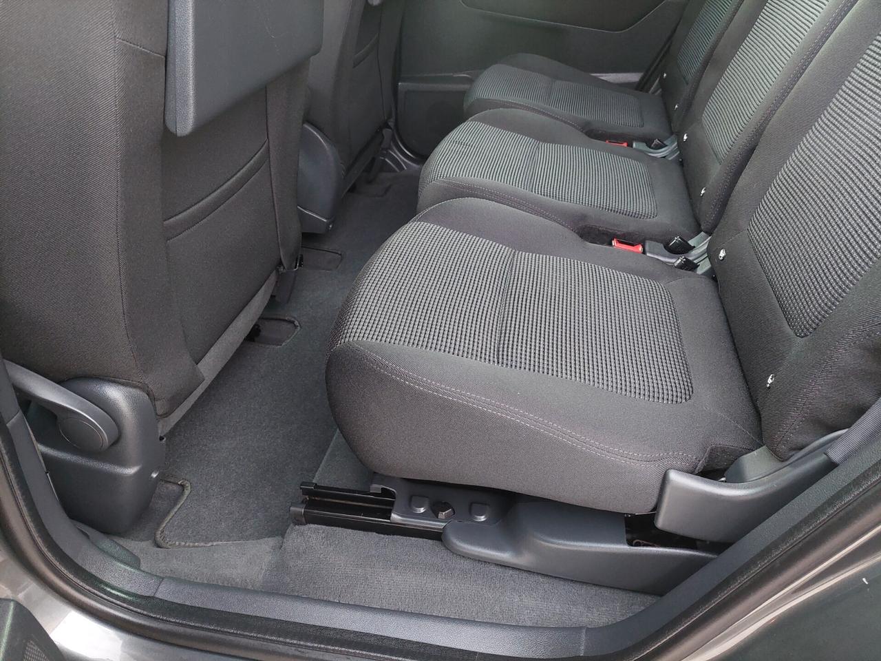 Peugeot 5008 1.6 HDi 110CV 80.000km 7p