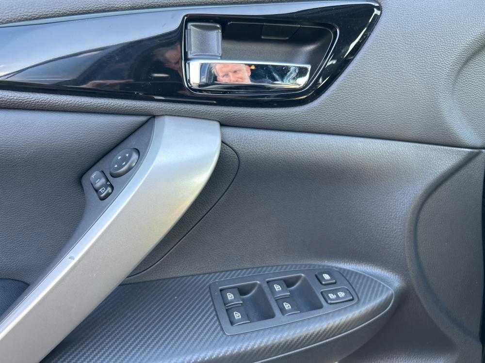 MITSUBISHI Eclipse Cross PHEV Instyle P0