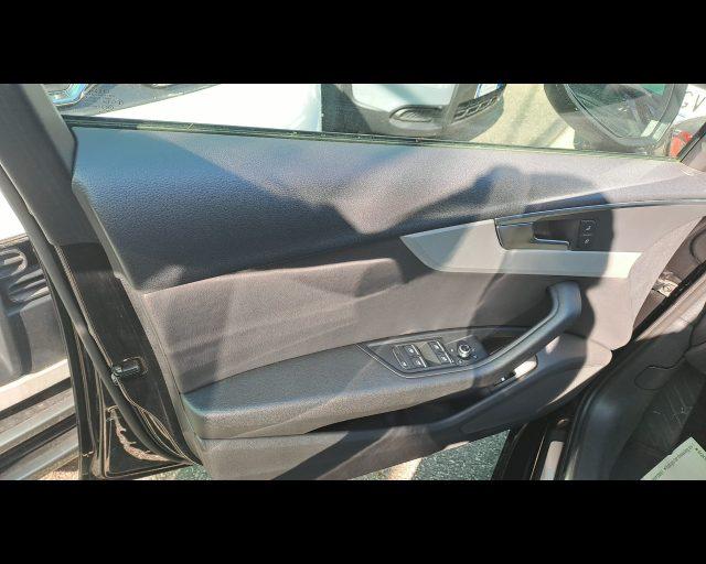 AUDI A4 Avant 40 2.0 tdi Business quattro 190cv s-tronic