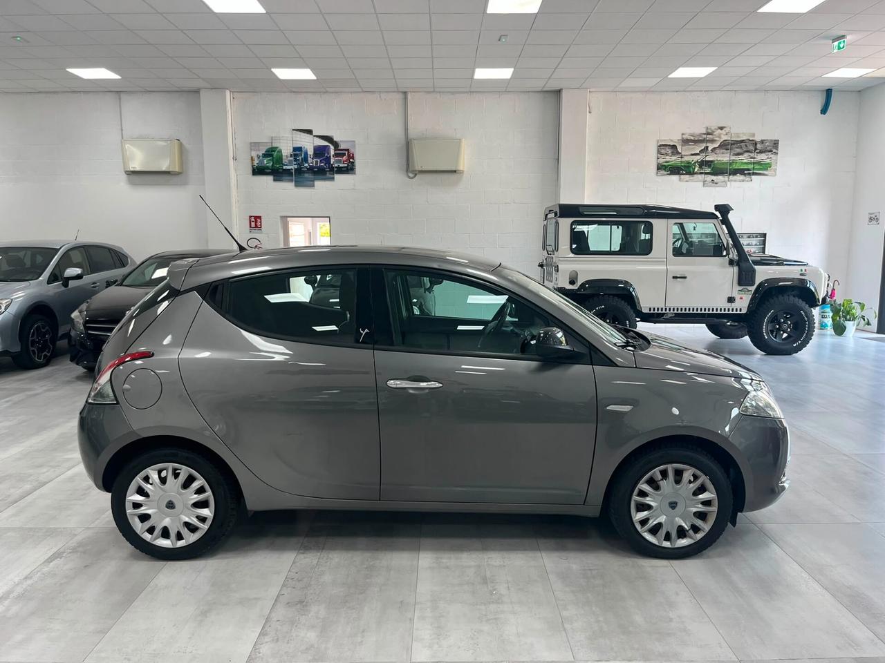 Lancia Ypsilon 1.2 8v