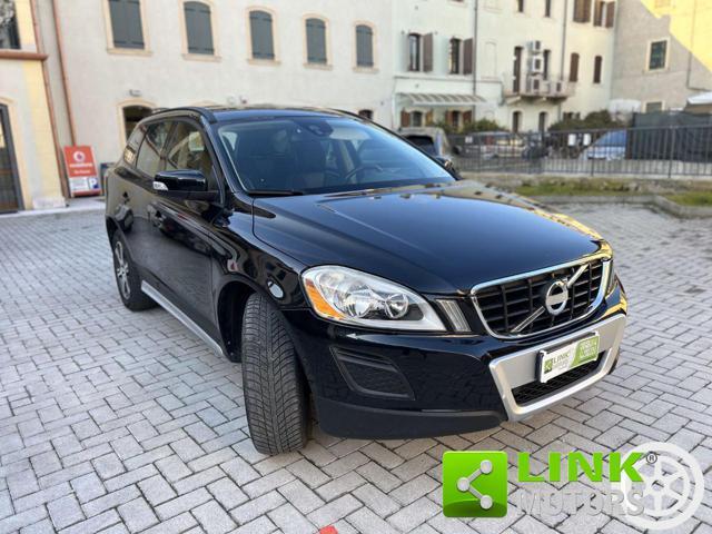 VOLVO XC60 D4 AWD Geartronic Summum