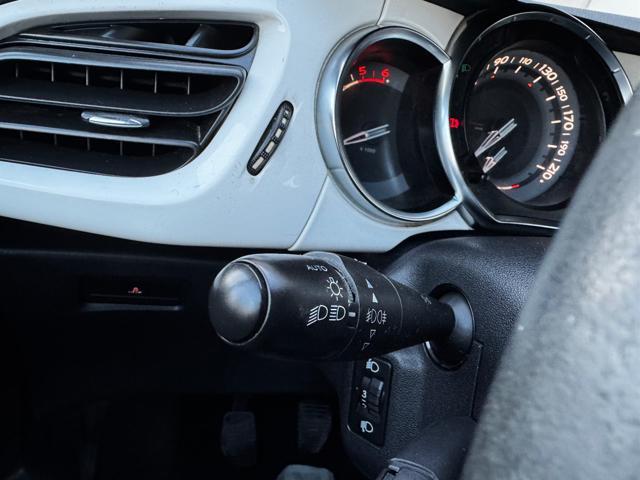 DS AUTOMOBILES DS 3 1.6 e-HDi 90 airdream Just Black