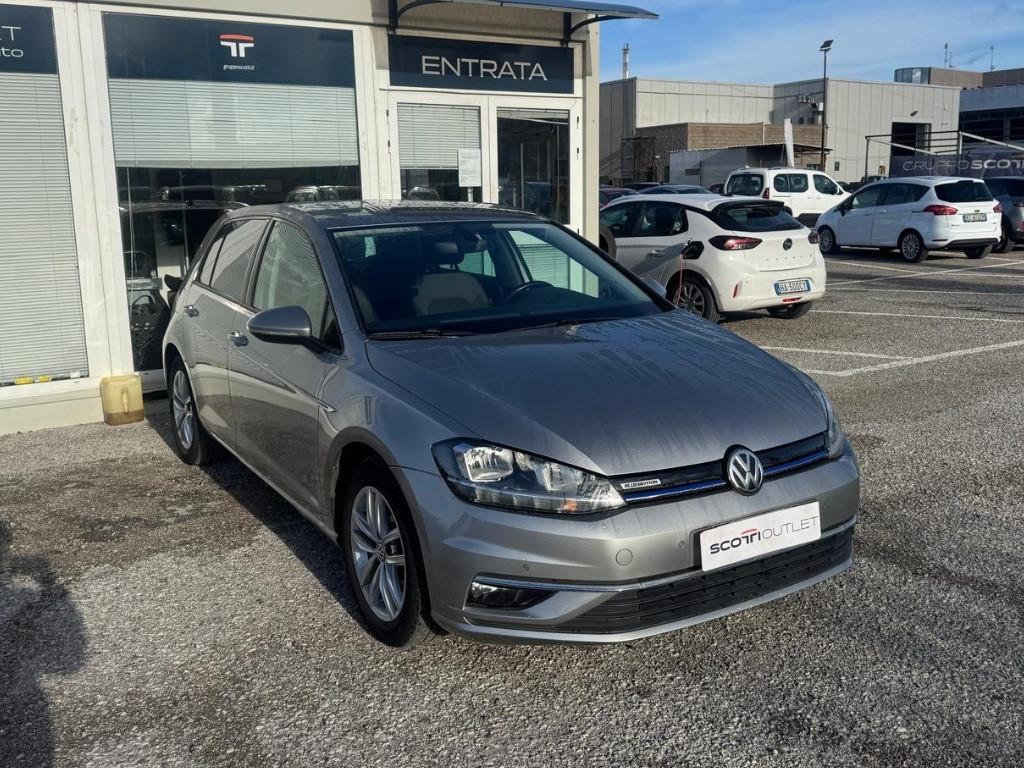 VOLKSWAGEN Golf VII 2017 5p - Golf 5p 1.5 tgi Executive 130cv dsg