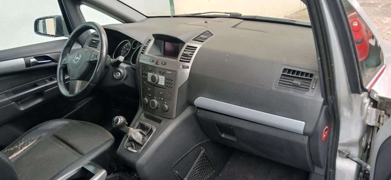 Opel Zafira 1.6 metano 7 posti neopatentati