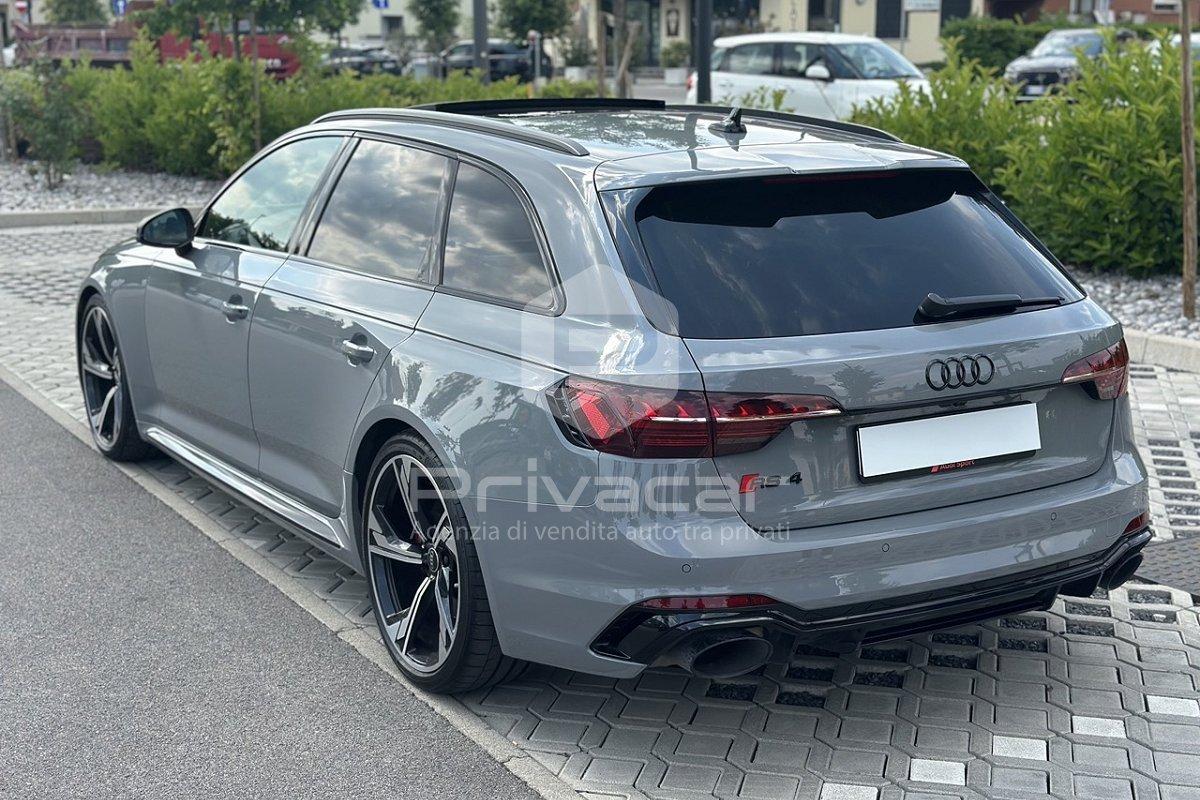AUDI RS 4 Avant