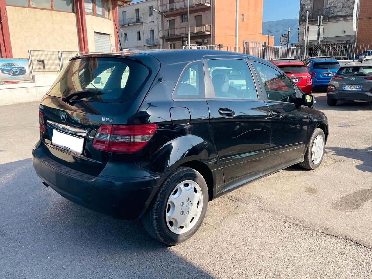 Mercedes-benz B 180 B 180 NGT BlueEFFICIENCY