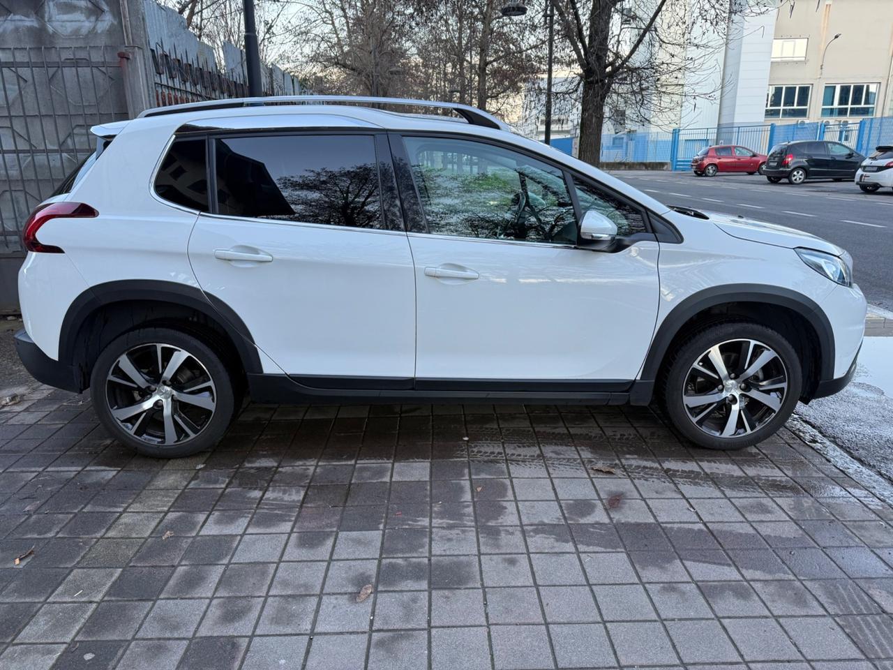 Peugeot 2008 PureTech Turbo 110 S&S Allure