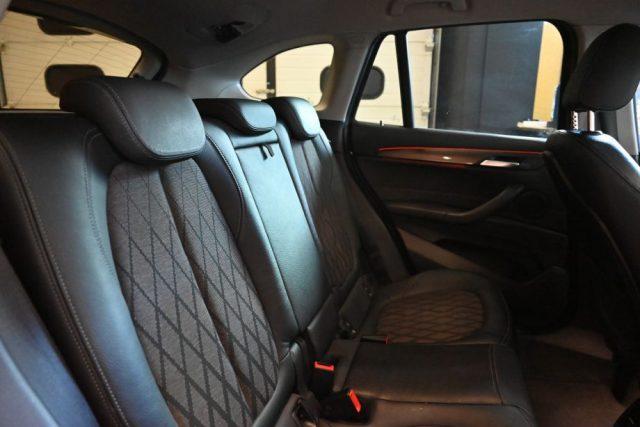 BMW X1 SDRIVE 18d SPORT BLACKLINE AUT.NAVI LED18"TEL FULL